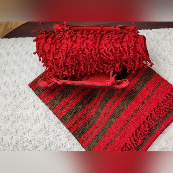 Table runner set - Picture 3 of 7